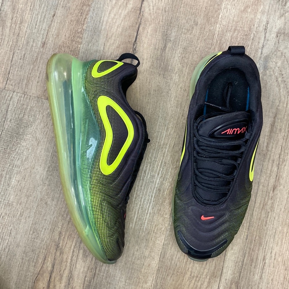 Nike Air Max 720 Running Shoes black with neon size 7 - Picture 3 of 8